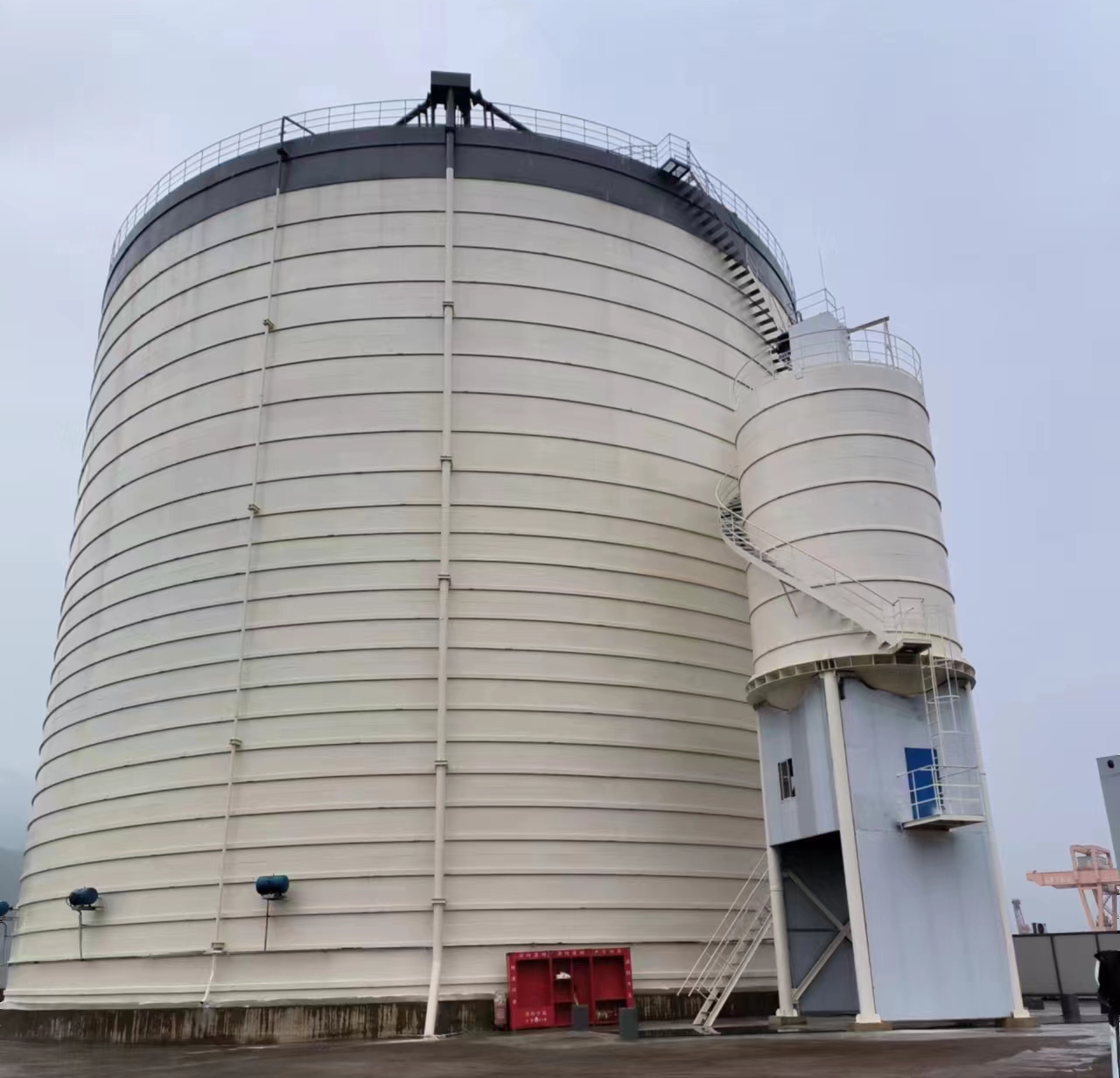 九湖镇10万吨水泥钢板库