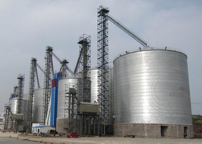 九湖镇大型钢板库构造参数及水泥储存质量